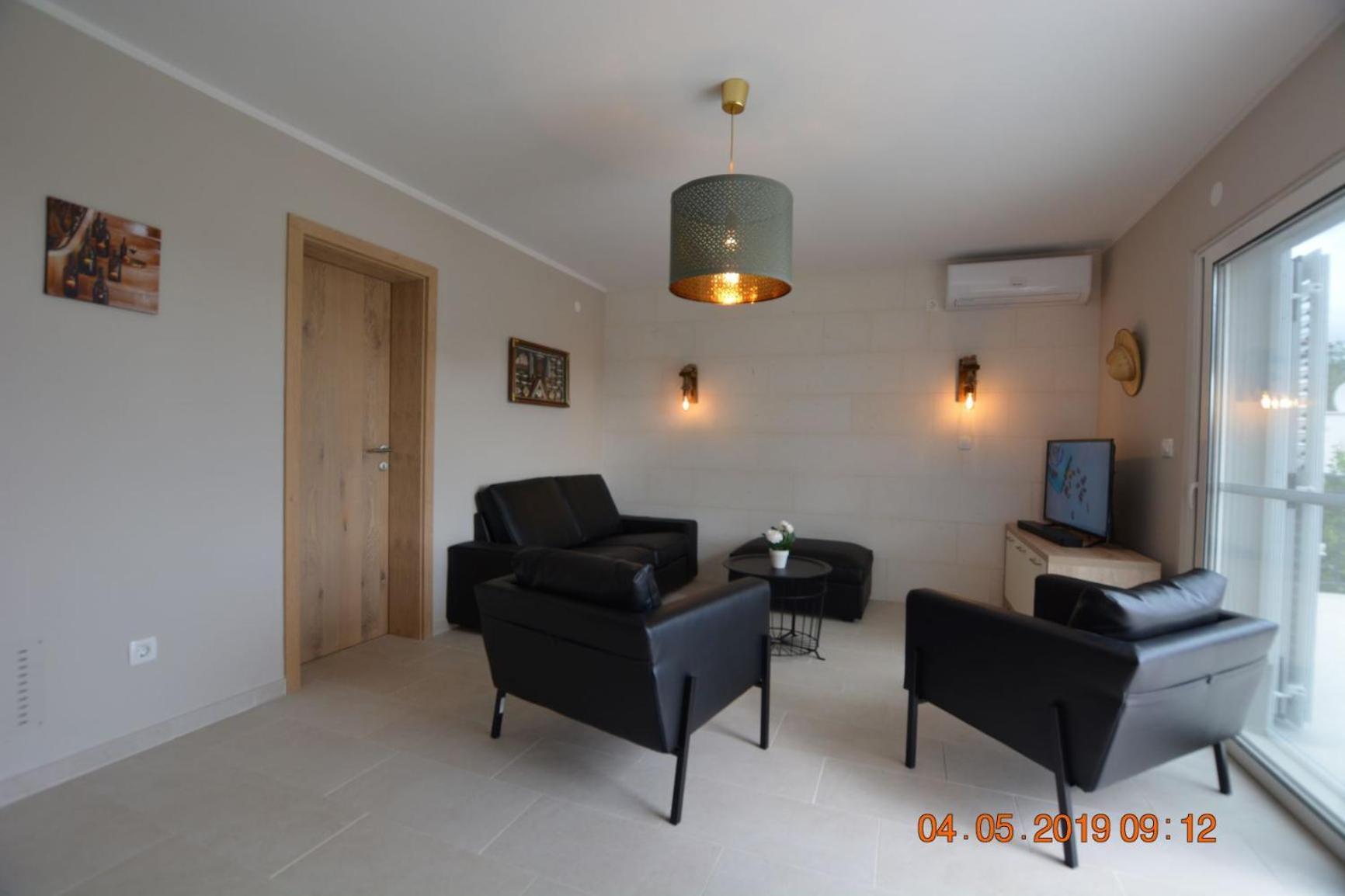 Sealodge - Luxe Villa, Private Pool, Mooring, Parking, Sea & Mountain View, At 150 M From Idyllic Private Beach Rogač 외부 사진