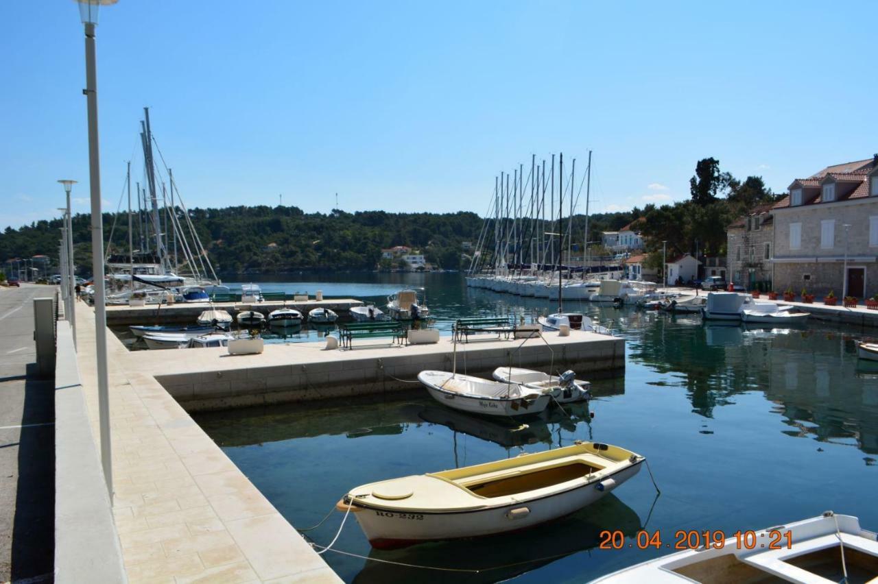 Sealodge - Luxe Villa, Private Pool, Mooring, Parking, Sea & Mountain View, At 150 M From Idyllic Private Beach Rogač 외부 사진