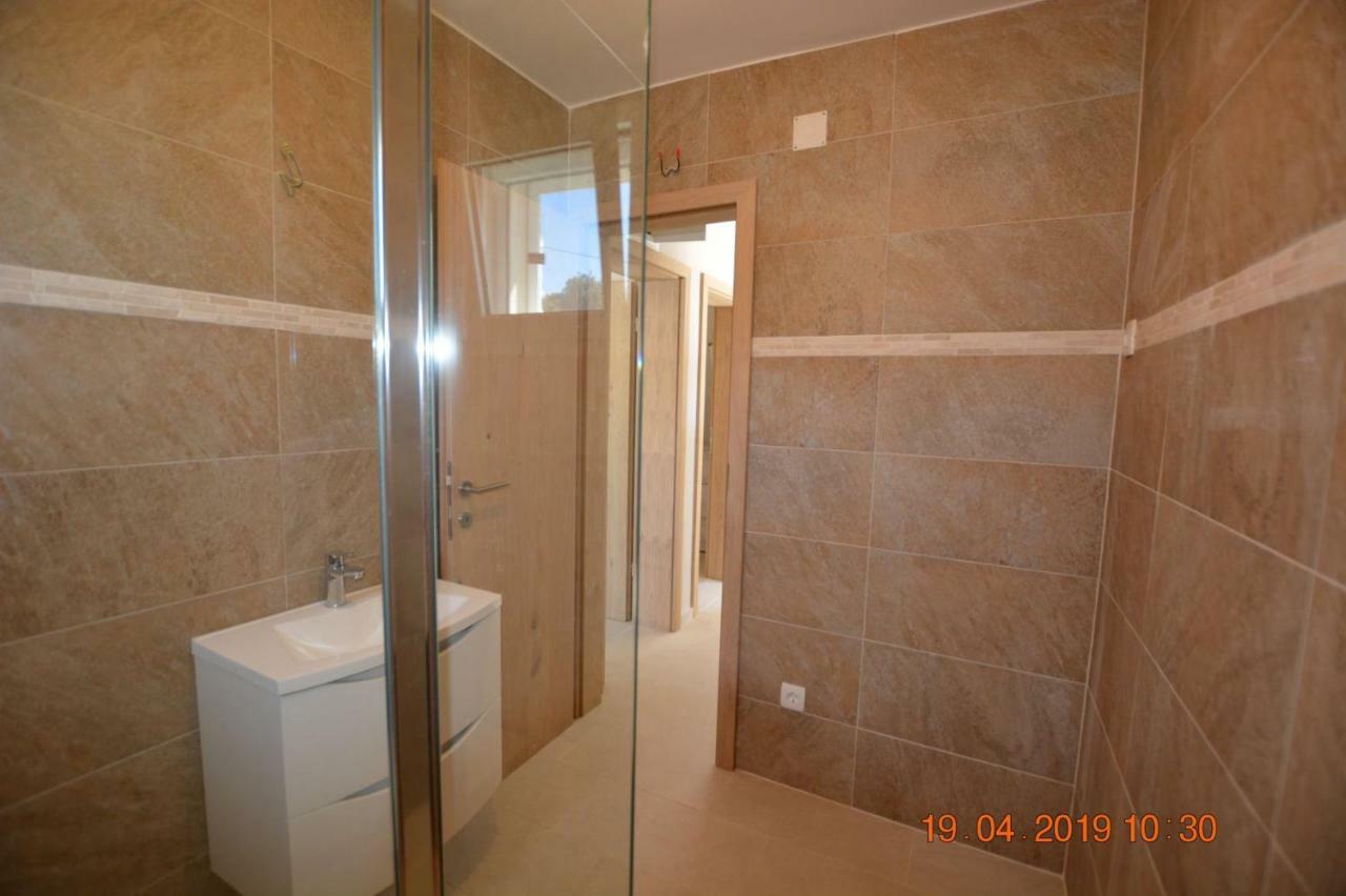 Sealodge - Luxe Villa, Private Pool, Mooring, Parking, Sea & Mountain View, At 150 M From Idyllic Private Beach Rogač 외부 사진